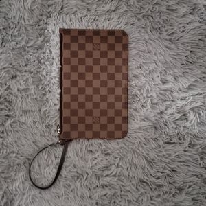 Authentic Loius Vuitton Neverfull Red Damier Pouch New never used